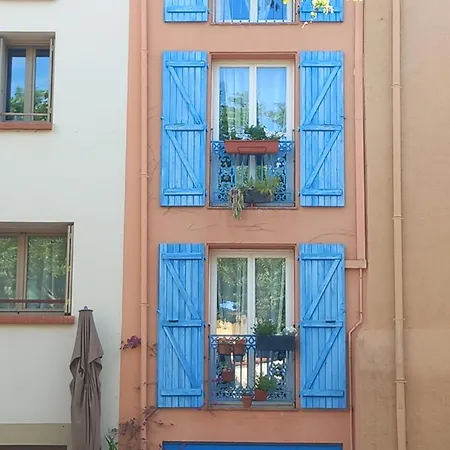 La Petite Maison De Charme Homestay *